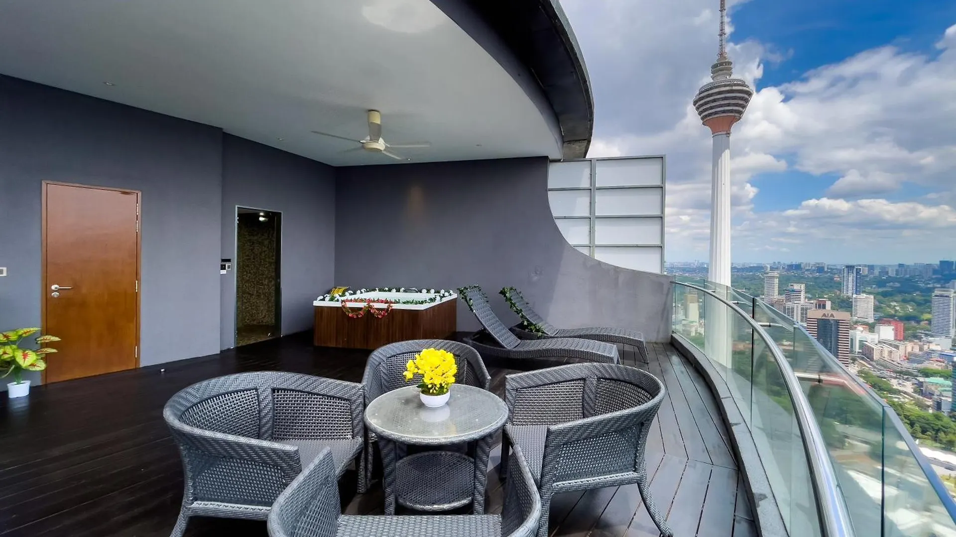 Kl Tower View Vortex Suite Klcc By Schien 쿠알라룸푸르